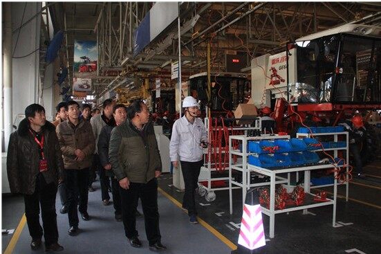 零距離感受精彩雷沃，心飛揚共享財富人生